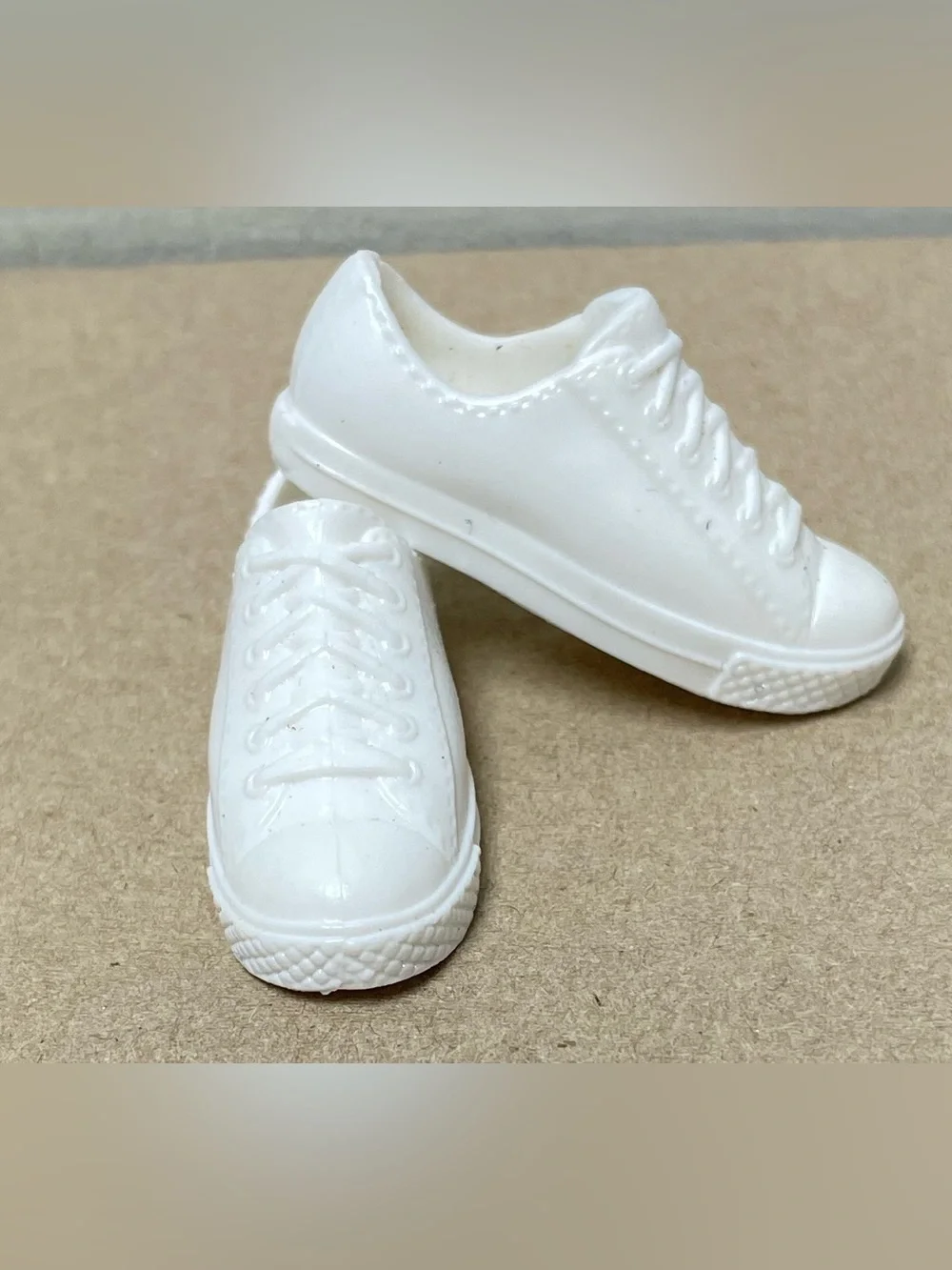 BARBIE KEN WHITE SNEAKERS SPORT SHOES FIT COLLECTOR BASIC MODEL FASHIONISTA DOLL